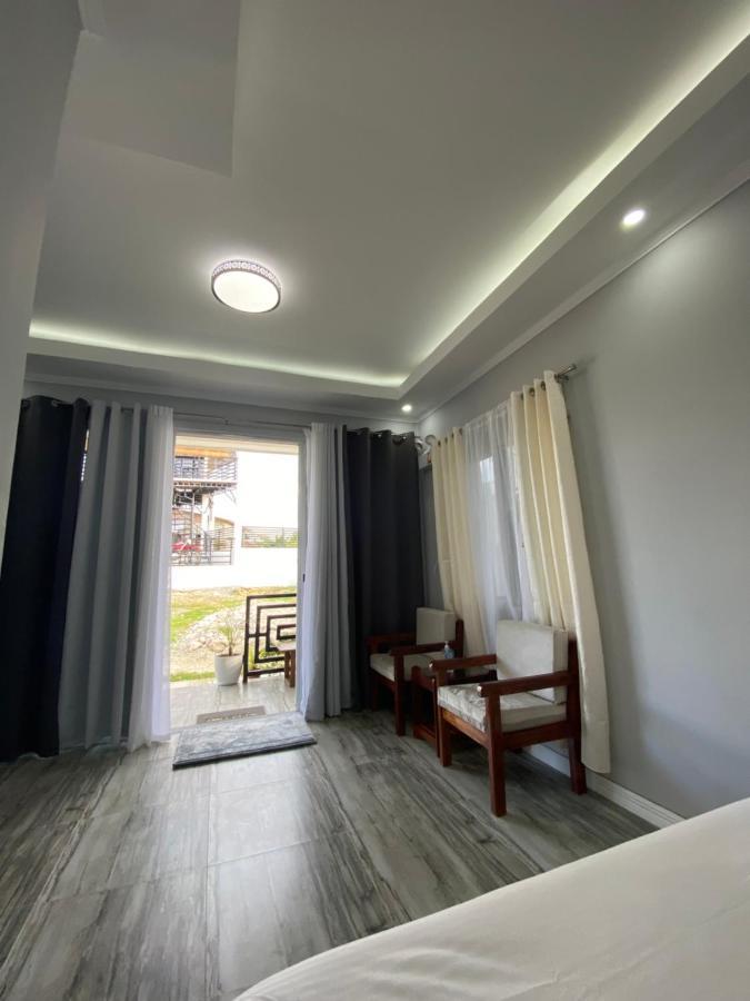 Palm View Moalboal Hotel ภายนอก รูปภาพ