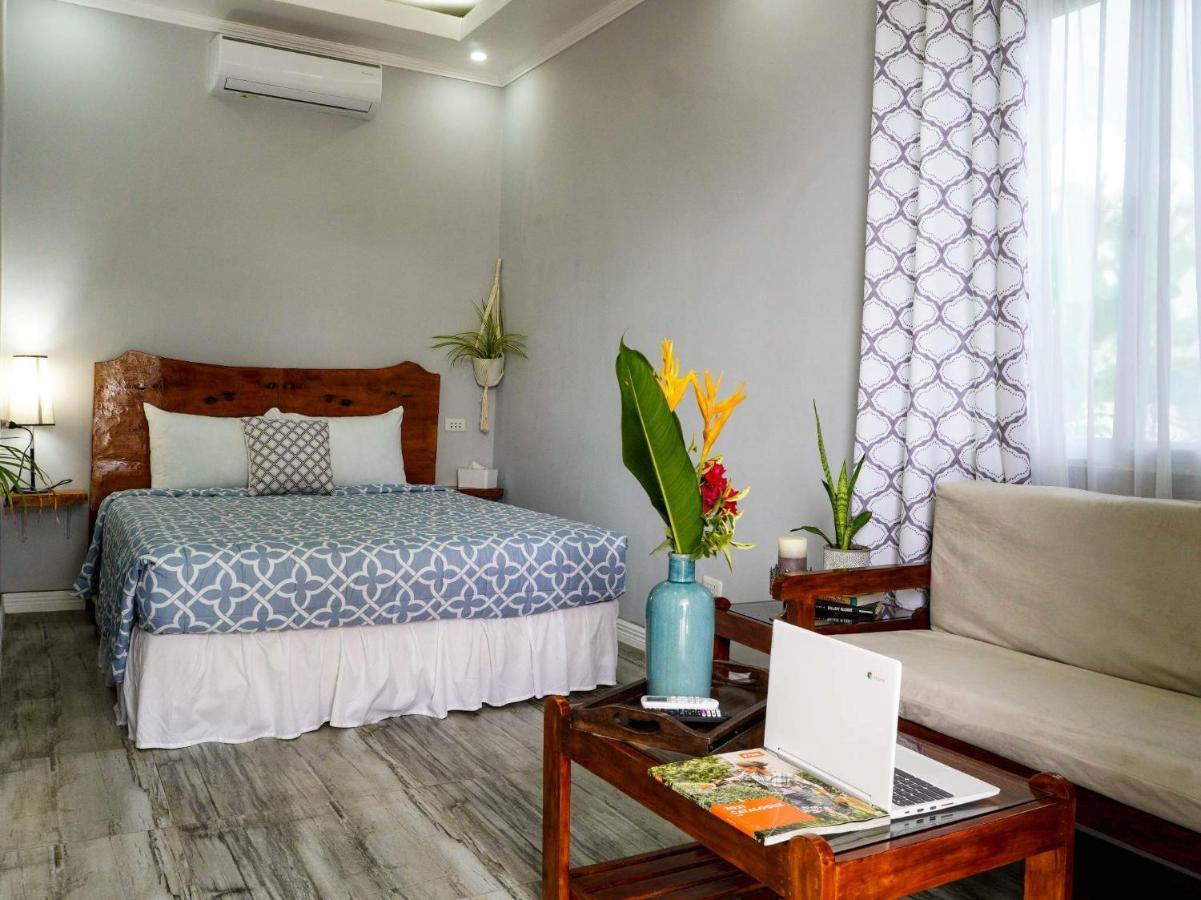 Palm View Moalboal Hotel ภายนอก รูปภาพ